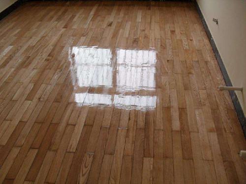 木地板找誰打蠟？