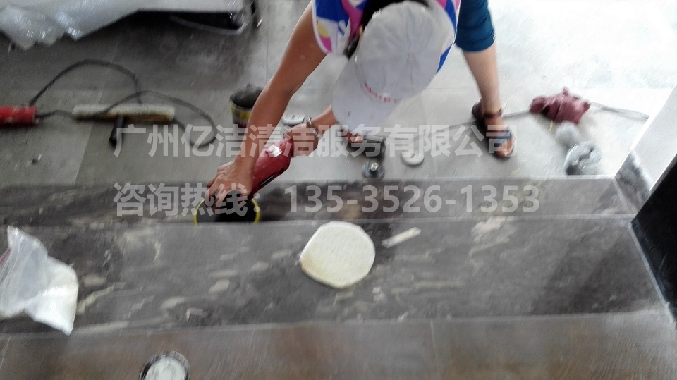 裝修完后開荒保潔服務誰做?